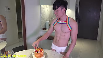 Wow he'_s so sweet guy!? Loves cake and nipple play!⭐️