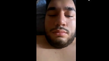 André_s Caballero se masturba ante la webcam todos los dí_as