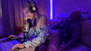 ??The stepson sweetly fucked a wet, insatiable stepmom for interfering in a video game stream